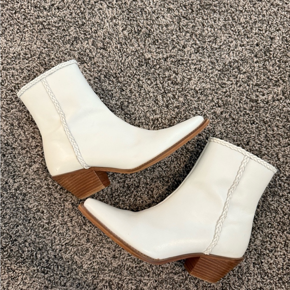 Coconuts by Matisse White Ankle Boots